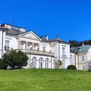 Goscinne Palac W Balicach Instytut Zootechniki Pib , Balice Polsko