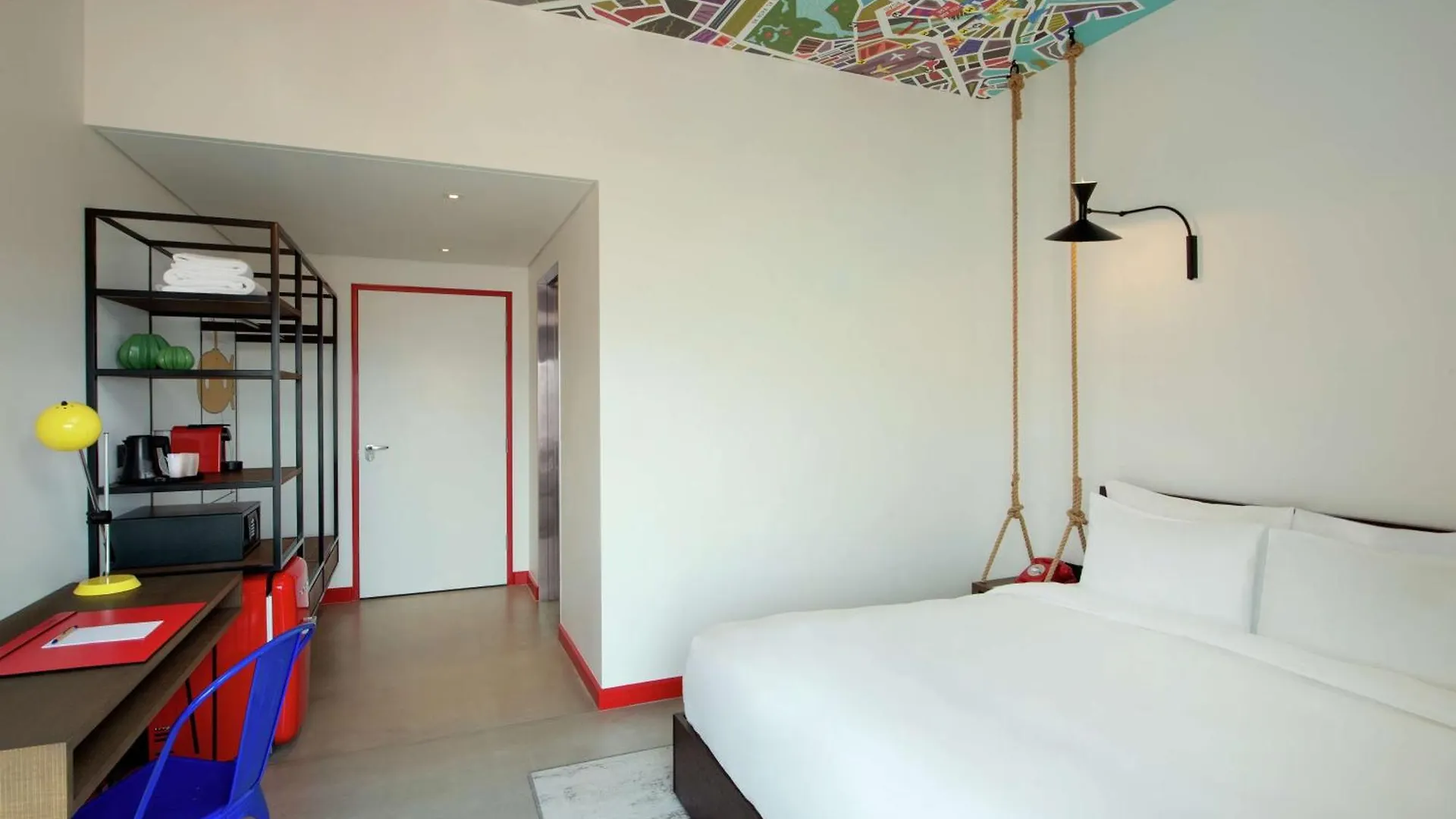 Hampton By Hilton Dubai Al Seef Hotel